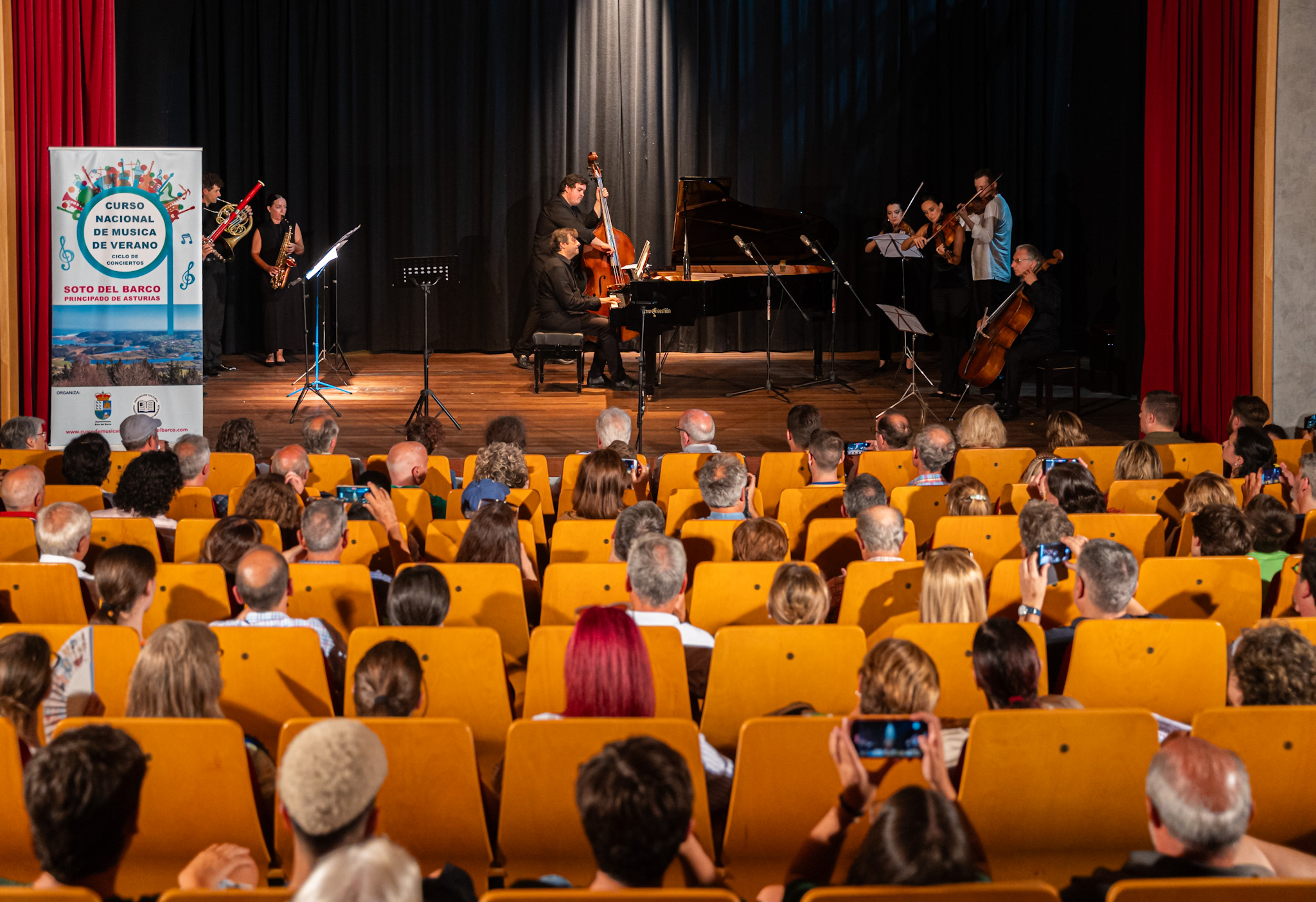 La nueva España – Primer concierto en el Clarín del profesorado del curso de música de Soto del Barco